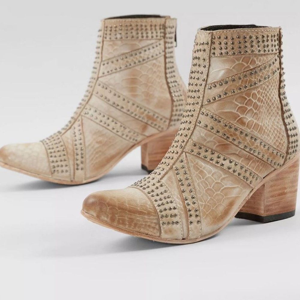 Freebird Nelle Leather Studded Ankle Boots - Picture 4 of 5